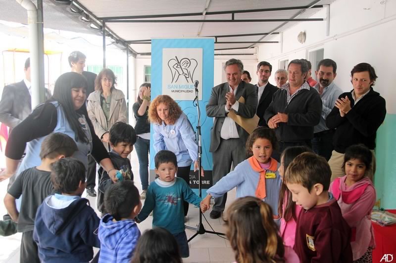 Se inauguró la renovación de juegos en un Jardín de infantes de Barrufaldi