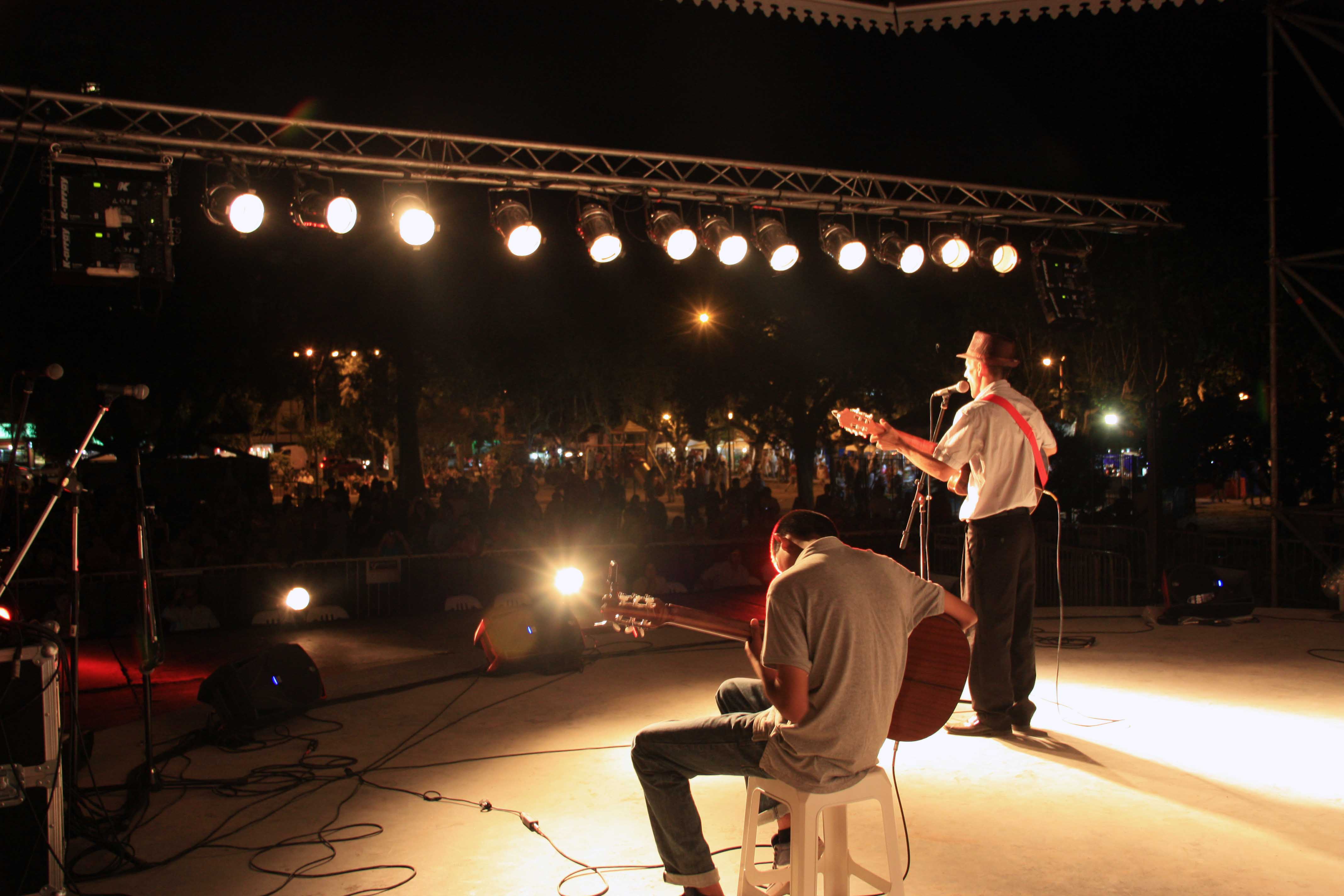 En la nueva Plaza de las Carretas se realizó la V Edición del Festival Folclórico