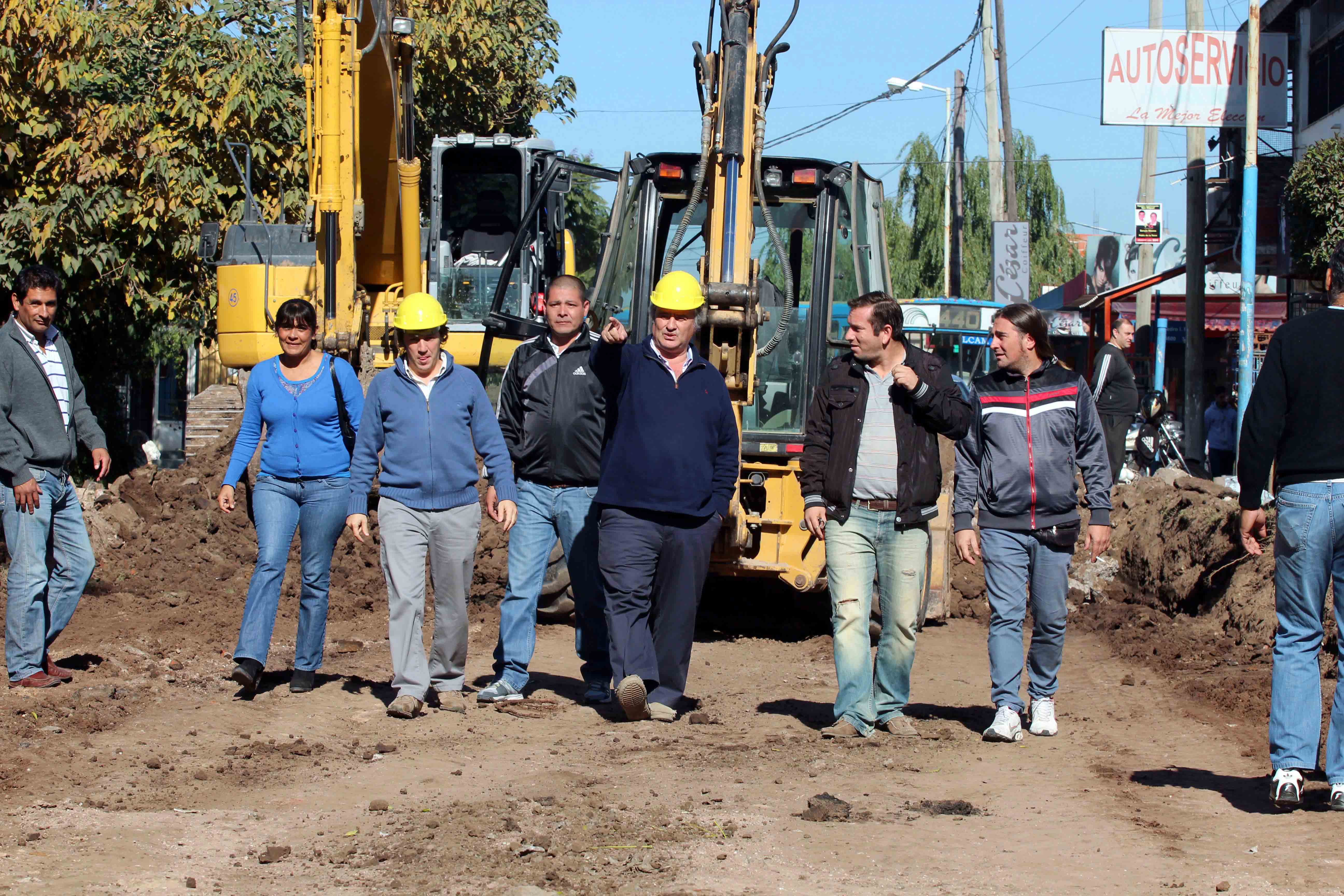 Arrancó importante obra de asfalto de quince cuadras en San Miguel