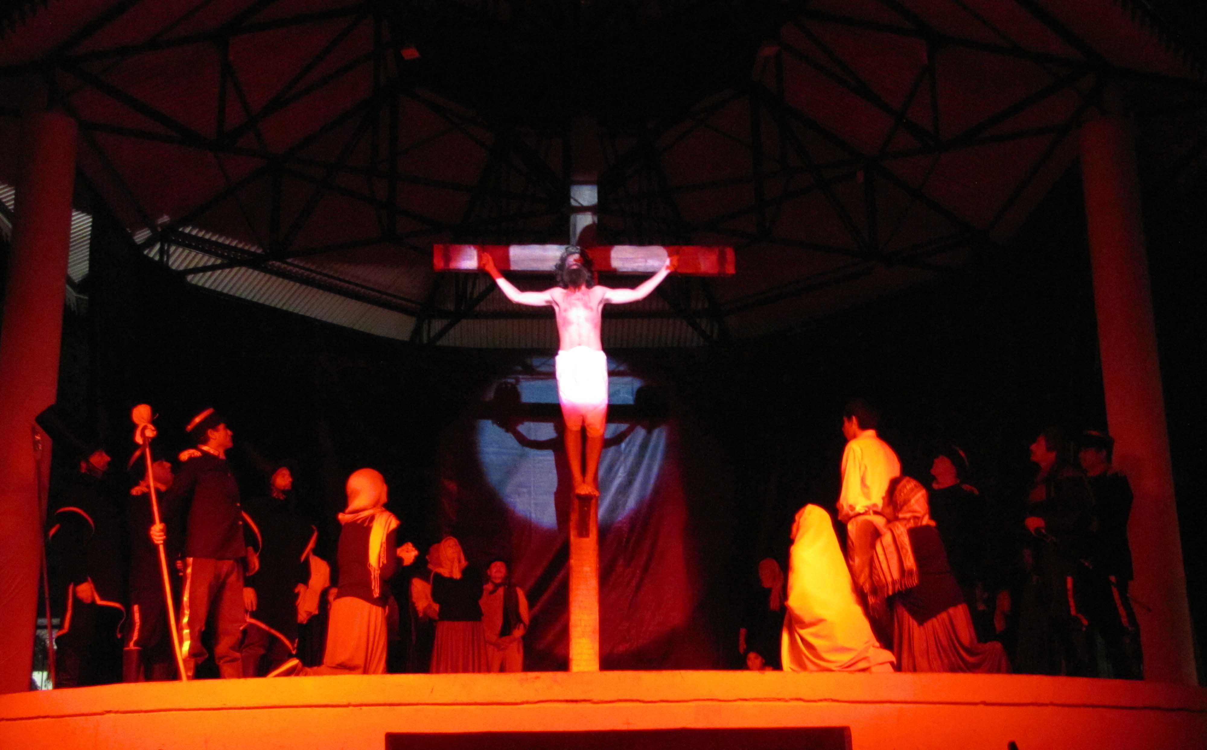 En San Miguel se presentó el Vía Crucis Criollo