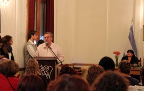 Joaquin de la Torre estuvo presente en la entrega en el Salón Dorado de la Municipalidad