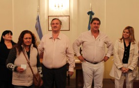 Se hizo entrega de  35 microcréditos y subsidios a emprendedores de la economía social del distrito por un monto de $120