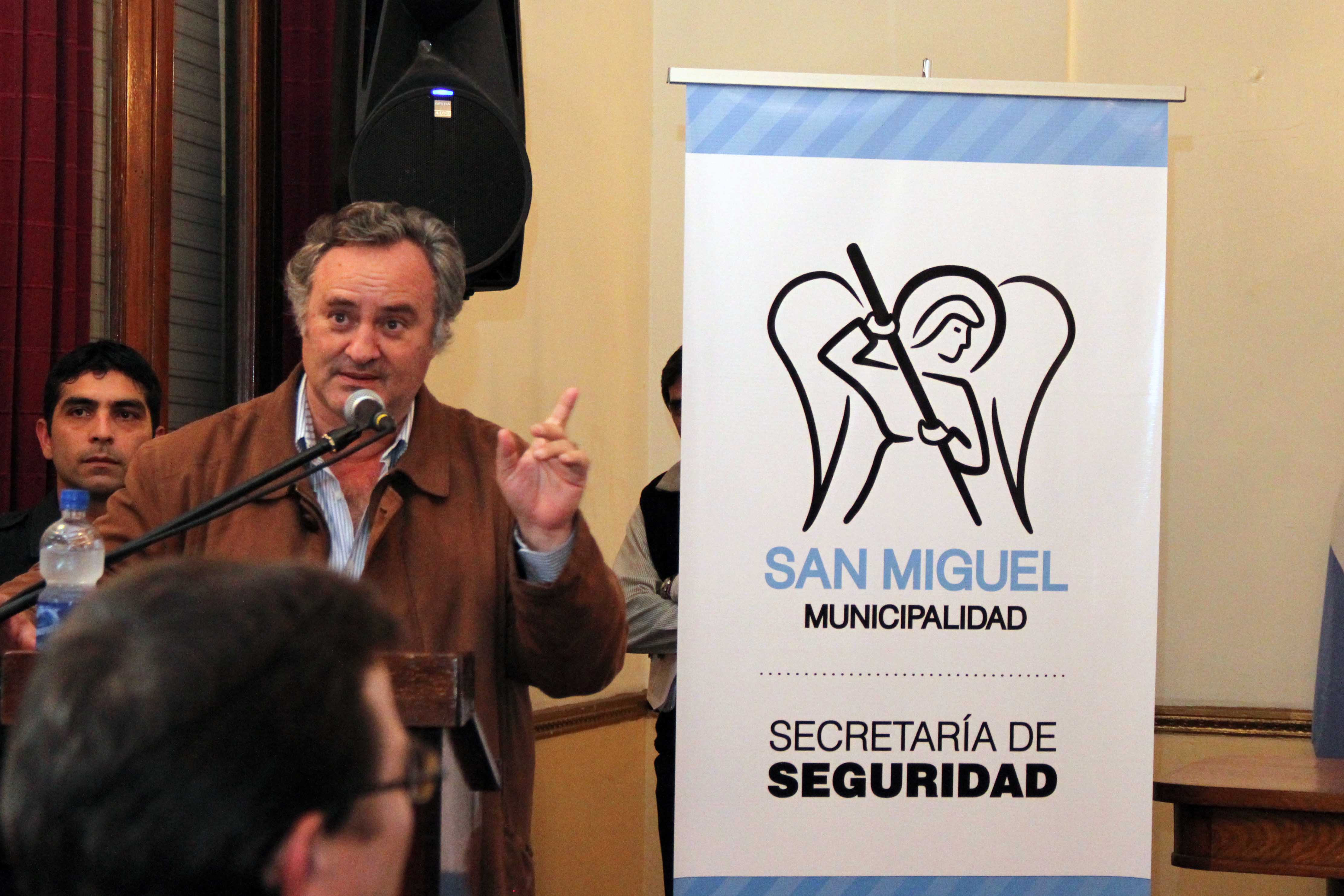 El intendente Joaquín de la Torre estuvo presente en la entrega de distinciones