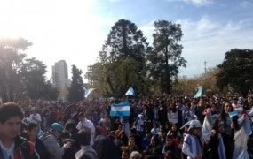 Cerca de 12mil personas disfrutaron del  partido en la Plaza de las Carretas