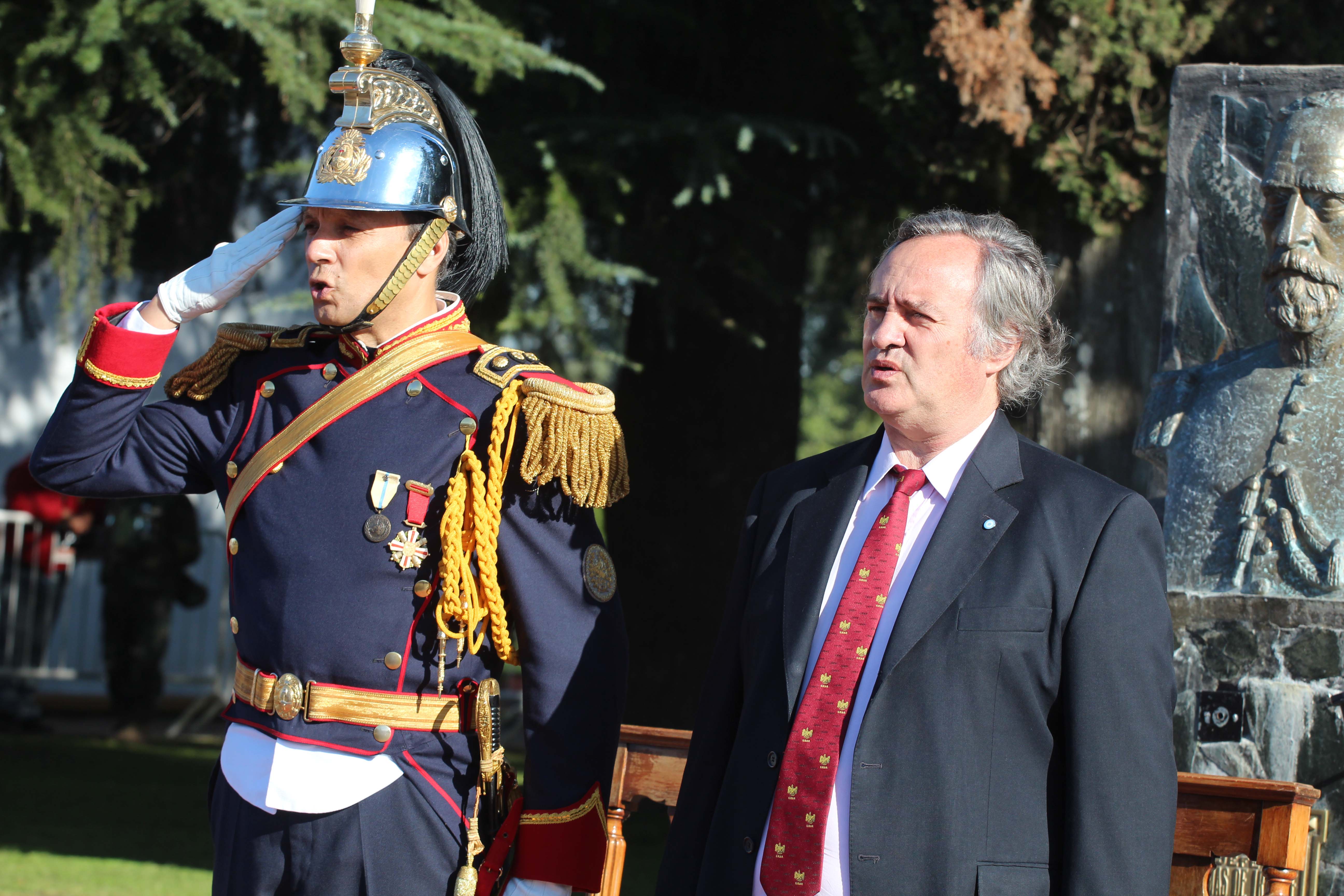 Joaquín de la Torre tomó Promesa de lealtad a la bandera a más de 2500 alumnos de colegios públicos y privados de San Miguel