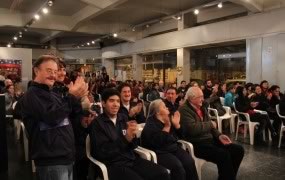 Estuvieron presentes los familiares y directivos de las instituciones participantes