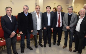 Joaquín de la Torre con Cariglino y otros dirigentes del FR