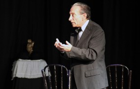 La Comedia Municipal interpretó Jetattore en el Teatro Marechal