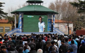 La pantalla de led permitió que miles de vecinos pudieran disfrutar del FanFest