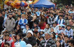 Más de dos mil personas disfrutaron del partido en la Plaza de las Carretas