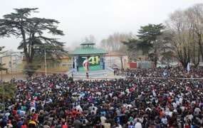 12 mil personas vibraron con el partido de Argentina en la Plaza de las Carretas