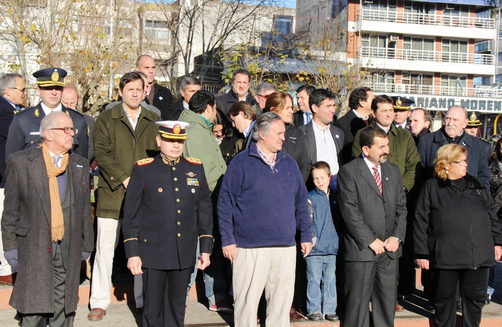 Se celebró el Día de la Independencia con un acto en la Plaza San Miguel y una misa en la Catedral