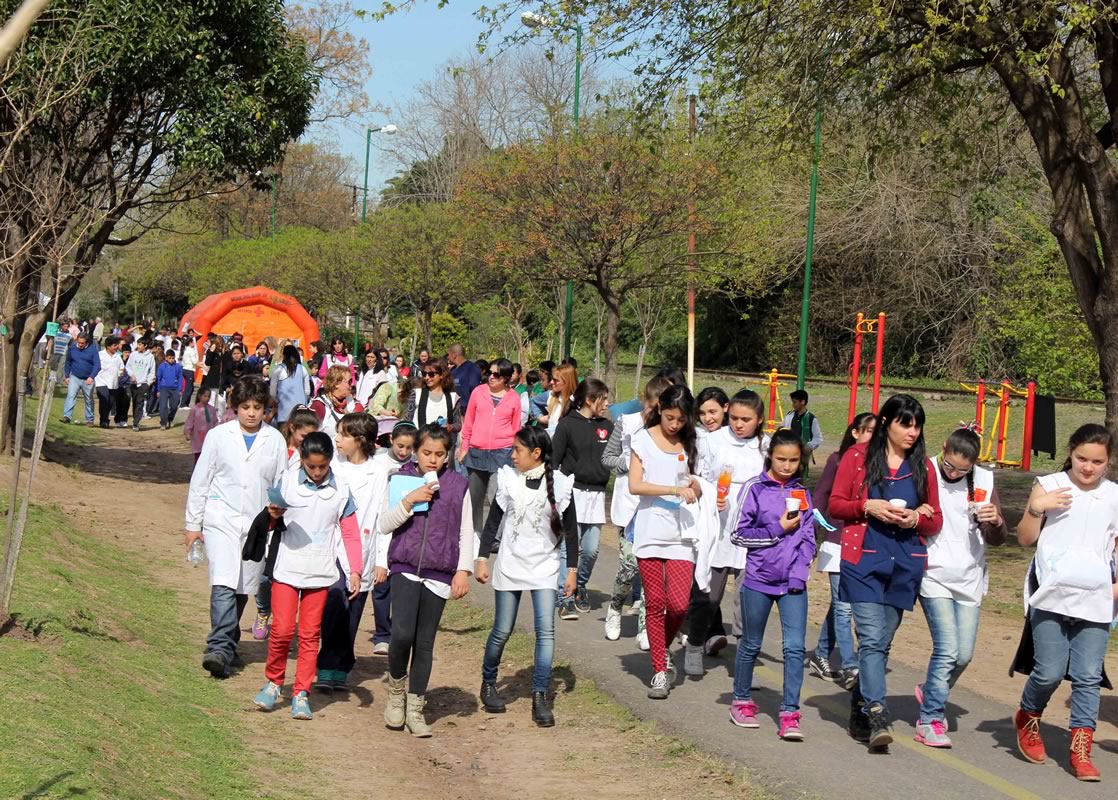 Cientos de chicos participaron del festejo por el Día del árbol