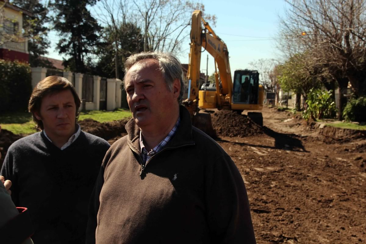 Joaquín de la Torre recorrió obras de pavimento en el Centro de San Miguel