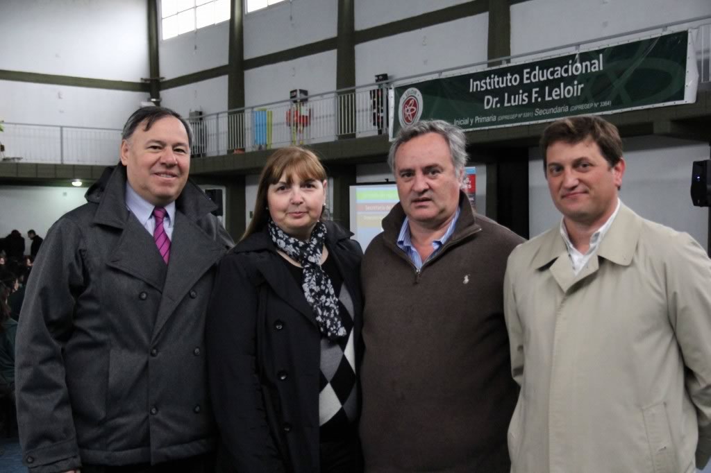 El Secretario de Seguridad Max Perkins y  Joaquin de la Torre compartieron la charla con la Directora y el Represe