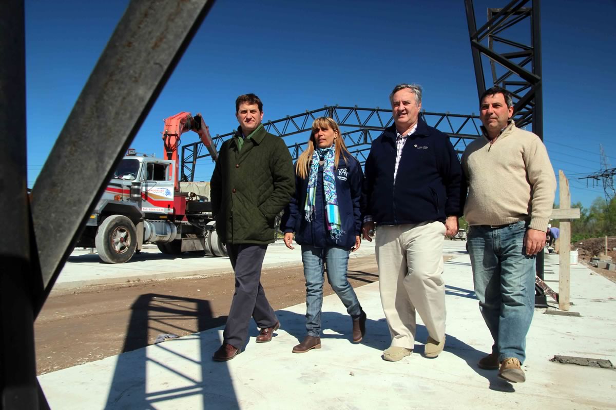 Joaquin de la Torre junto con el Secretario de Seguridad, recorrieron el Centro Operativo Logístico