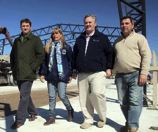Joaquín de la Torre recorrió la construcción del Centro Operativo Logístico en Barrio Obligado
