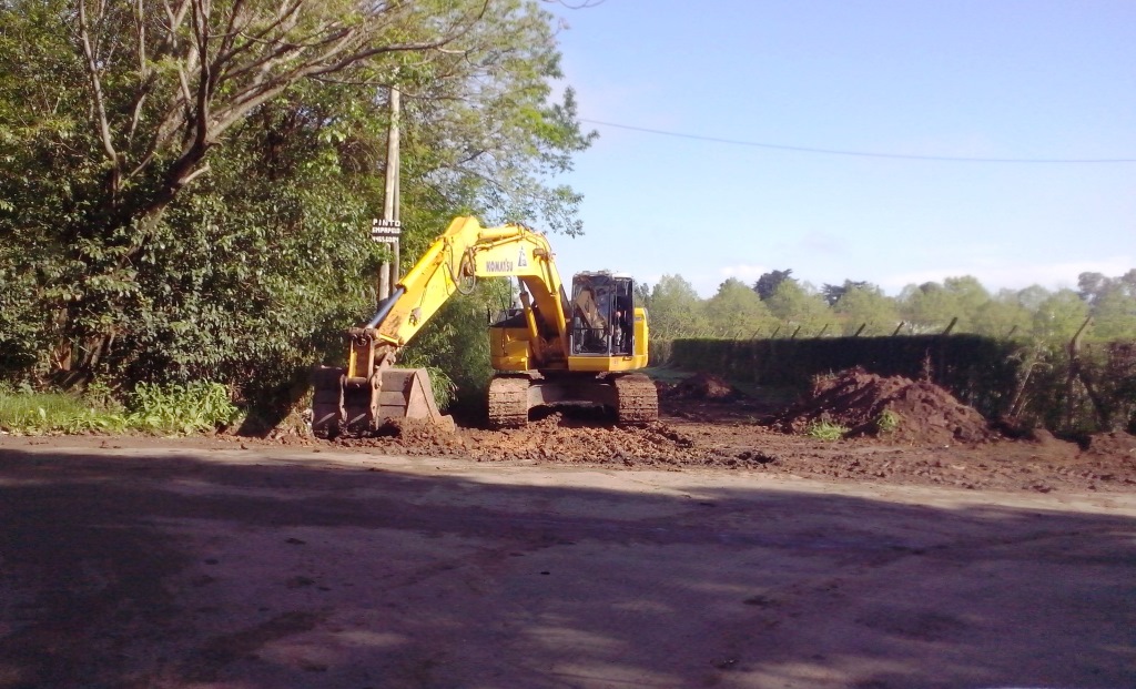 Obras de pavimentación en la calle Santa Ana