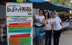 Las mujeres se acercaron a la plaza de las carretas