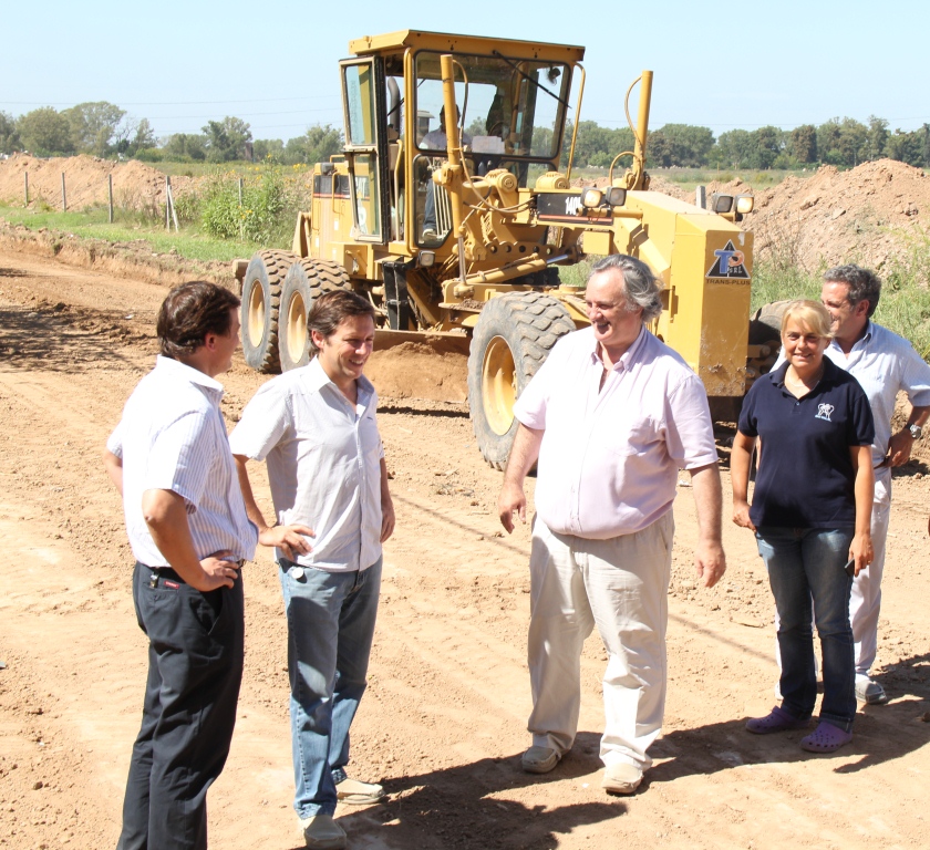 Con más de diez cuadras de pavimento, sigue creciendo la red de asfaltos en San Miguel