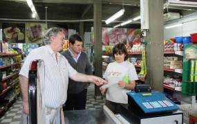 El intendente y el secretario de seguridad conversaron con los comerciantes