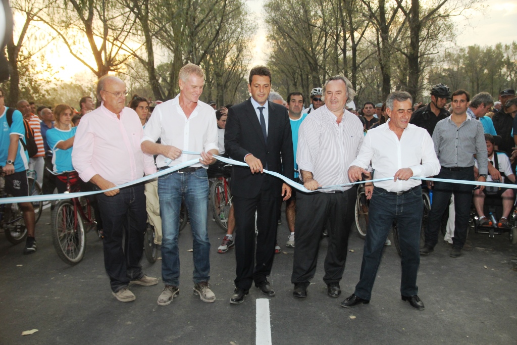 Con una multitudinaria Bicicleteada, se reinauguró el nuevo Velódromo Municipal