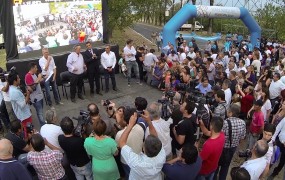 En el escenario, Joaquín de la Torre y Massa hablaron de la importancia del deporte