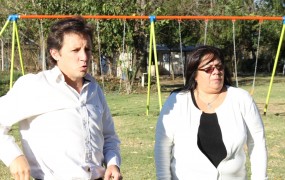 Jaime Méndez y Karina Urquiza recorrieron la nueva Plaza