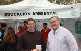 El jefe comunal acompañó a Max Perkins en el evento por el día mundial del medioambiente