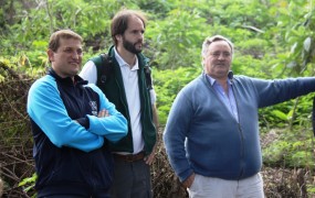 Joaquín de la Torre y Max Perkins participaron de la jornada de limpieza en la futura reserva natural