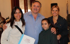 Joaquín y María José Tedeschi en la entrega de escrituras