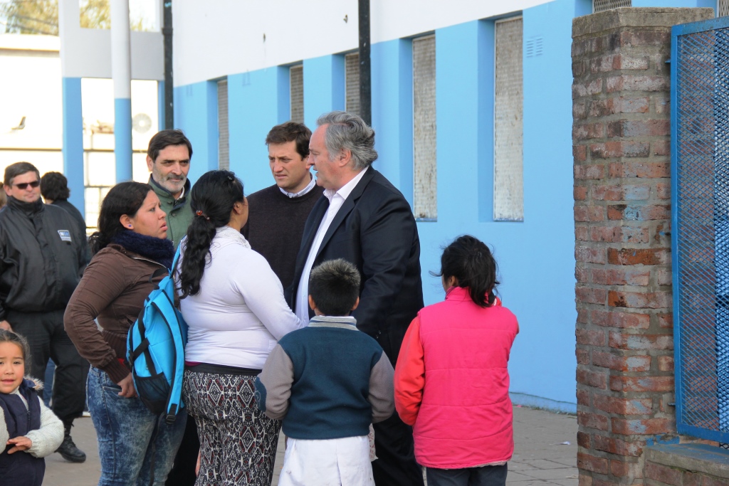 Joaquín de la Torre supervisó el operativo de seguridad en el corredor escolar