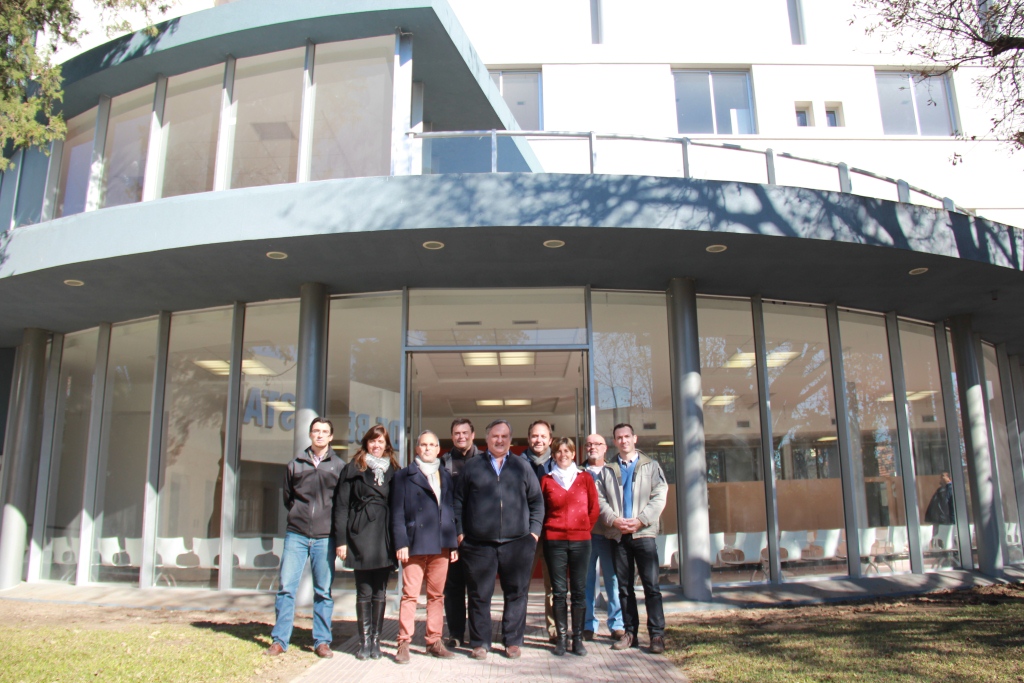 Joaquín de la Torre supervisó el avance de obra del Nuevo Hospital Central de Bella Vista