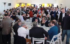 Más de 400 empresarios participaron de la reunión