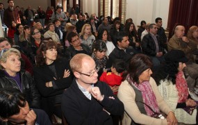 El acto se realizó en el salón dorado