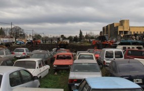 En el lugar había más de 200 autos como chatarra