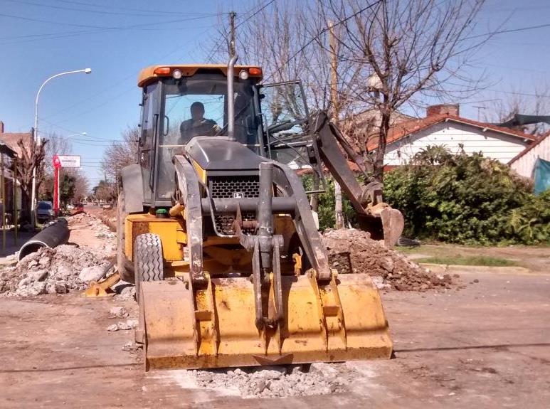 Obra hidráulica en Dorrego entre J.J. Paso y San José