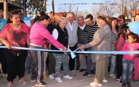 El tradicional corte de cinta se realizó sobre la calle Pampa en la intersección con Río Tercero
