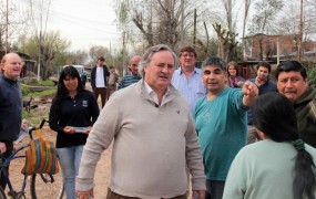 En la recorrida por el tramo 2 de la obra hidráulica se explicó a los vecinos acerca de los beneficios que traerá al barrio