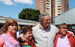 Joaquín saludó a las docentes