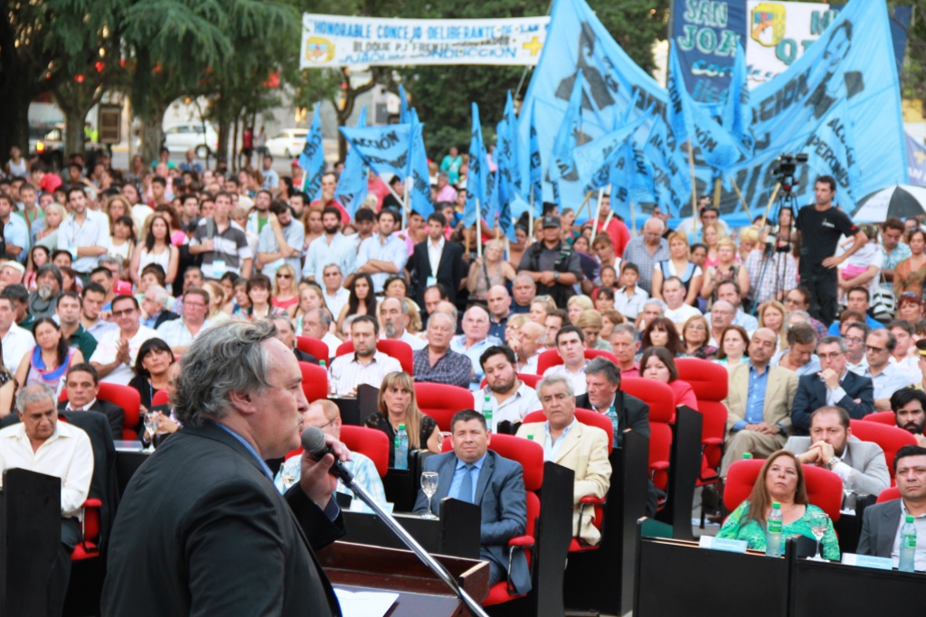 Joaquín de la Torre asumió un nuevo mandato como Intendente de San Miguel