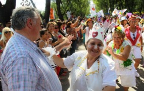 Hubo más de 600 abuelos y 3 mil chicos de las distintas sedes de colonias