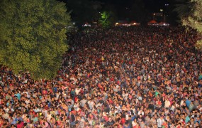 Un mar de gente, escena repetida en el carnaval