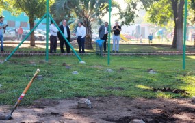 El playón deportivo que se está construyendo en la plaza peresidente perón