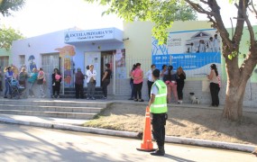 Se mejoró la fachada de la escuela integralmente, desde la vereda hasta la pintura, rejas y portones