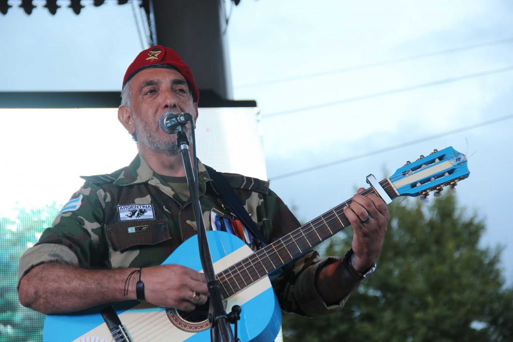 El Gaucho Rivero en el escenario