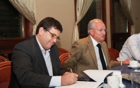 Pablo Debernardi firmó el convenio