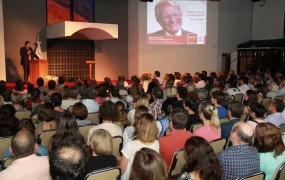 Pablo Debernardi, presidente de la Fundación de la lucha contra la desnutrición infantil, disertó en el encuentro