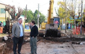 Joaquín recorrió la obra junto al secretario de obras públicas jaime méndez