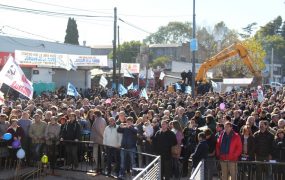 Cientos de vecinos acompañaron en la inauguración